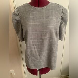 EUC 14th & Union black and white plaid top with ruffled quarter sleeves, Size SP